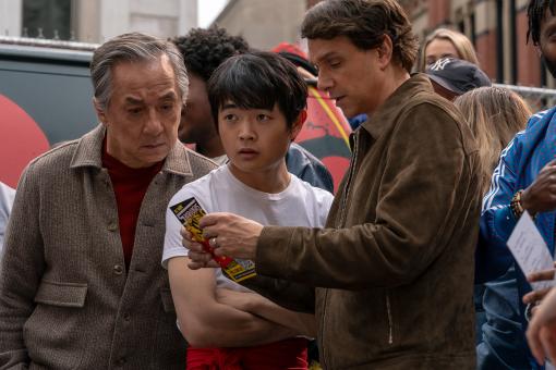 Jackie Chan, Ben Wang und Ralph Macchio in Sony Pictures‘ KARATE KID: LEGENDS © 2024 CTMG, Inc. All Rights Reserved.