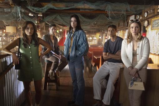 (v.l.n.r.) Chase Sui Wonders, Jonah Hauer-King, Sarah Pidgeon, Tariq Withers und Madelyn Cline in Sony Pictures' ICH WEISS, WAS DU LETZTEN SOMMER GETAN HAST   © 2024 CTMG, Inc. All Rights Reserved 