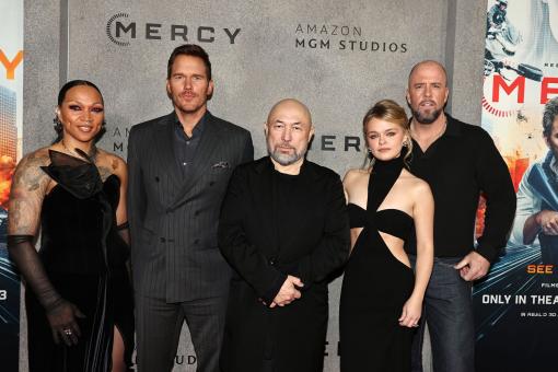 NEW YORK, NEW YORK – 20. JANUAR: Kali Reis , Chris Pratt , Timur Bekmambetov , Kylie Rogers und Chris Sullivan bei der Weltpremiere von Sony Pictures' MERCY im Regal AMC Lincoln am 20. Januar 2026 in New York, New York (Foto: Dave Allocca / Starpix)  StarPix©2026