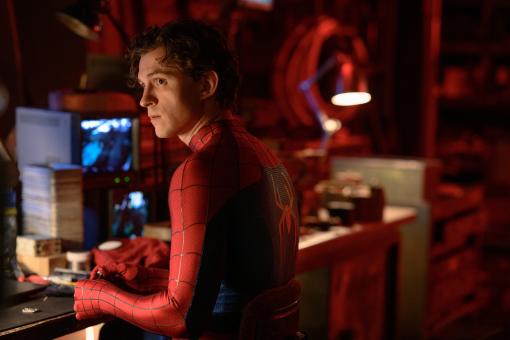 Peter Parker/Spider-Man (Tom Holland) bereitet sich vor in  SPIDER-MAN: BRAND NEW DAY  ©2025 CTMG. All Rights Reserved. MARVEL and all related character names: © & ™ 2025 MARVEL.
