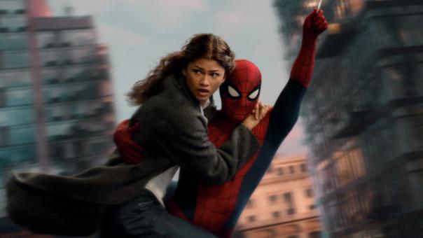 MJ (Zendaya) schwingt sich gemeinsam mit Spider-Man durch die Stadt in Sony Pictures' SPIDER-MAN™: BRAND NEW DAY    Foto: Jay Maidment  ©2025 CTMG. All Rights Reserved. MARVEL and all related character names: © & ™ 2025 MARVEL.